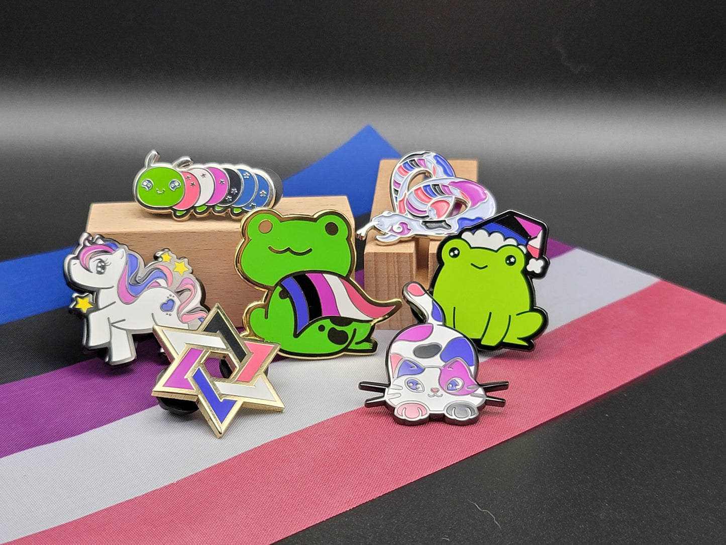 Genderfluid Pride Frog Pin Cute Gay Frog Enamel Pin in Beanie or Santa Hat with Gender Fluid LGBT+ Flag for Gay Christmas