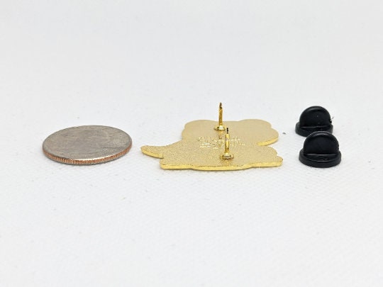 Genderfluid Pride Frog Pin | Chibi Queer Frog in Gender Fluid Pride Flag Cape | Genderfluid Enamel Pin | LBBTQ Frog | Pride Jewelry