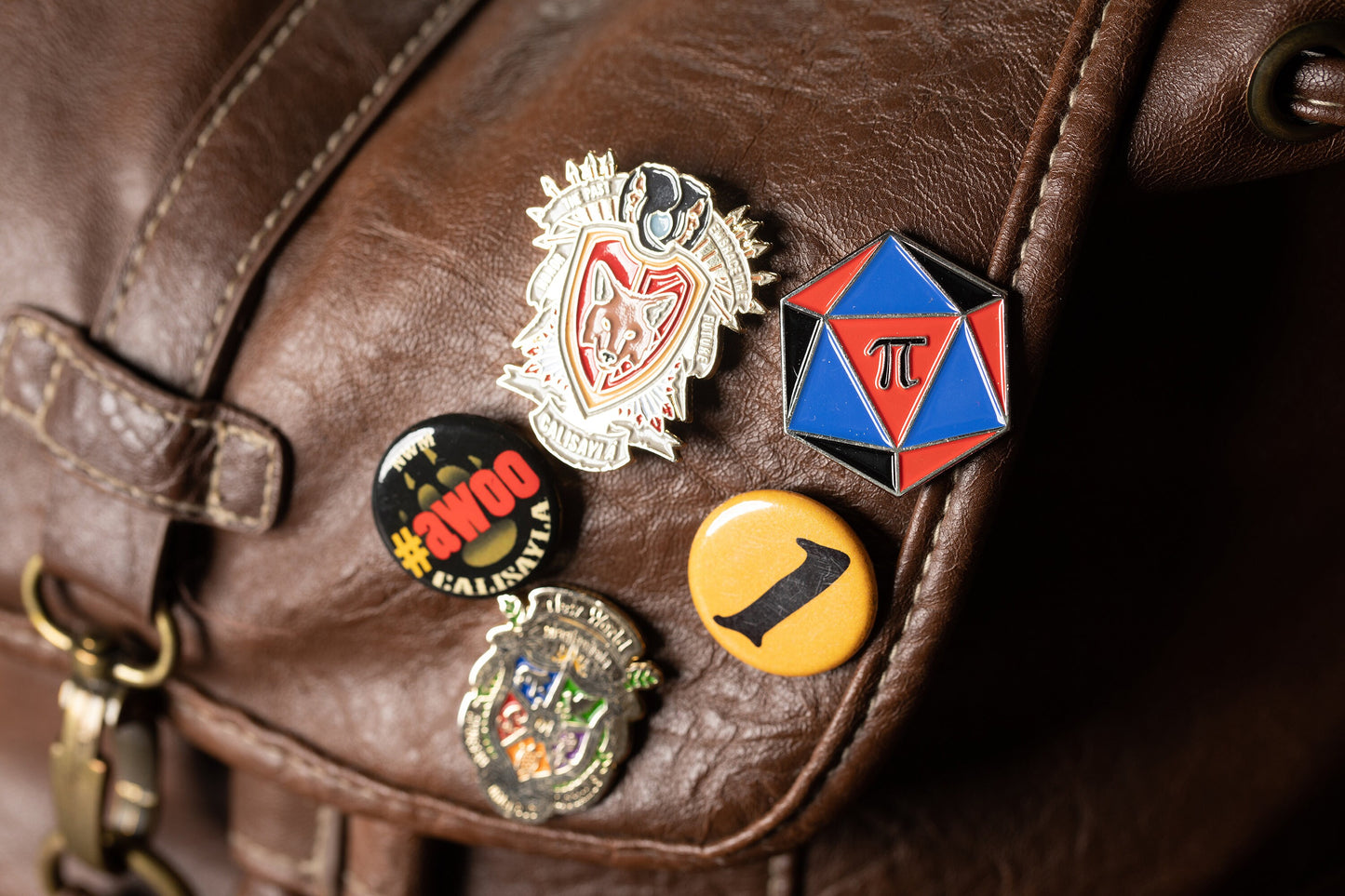 Polyamory Pride Pi Flag d20 Dice Enamel Pin for Gaymers & Allies