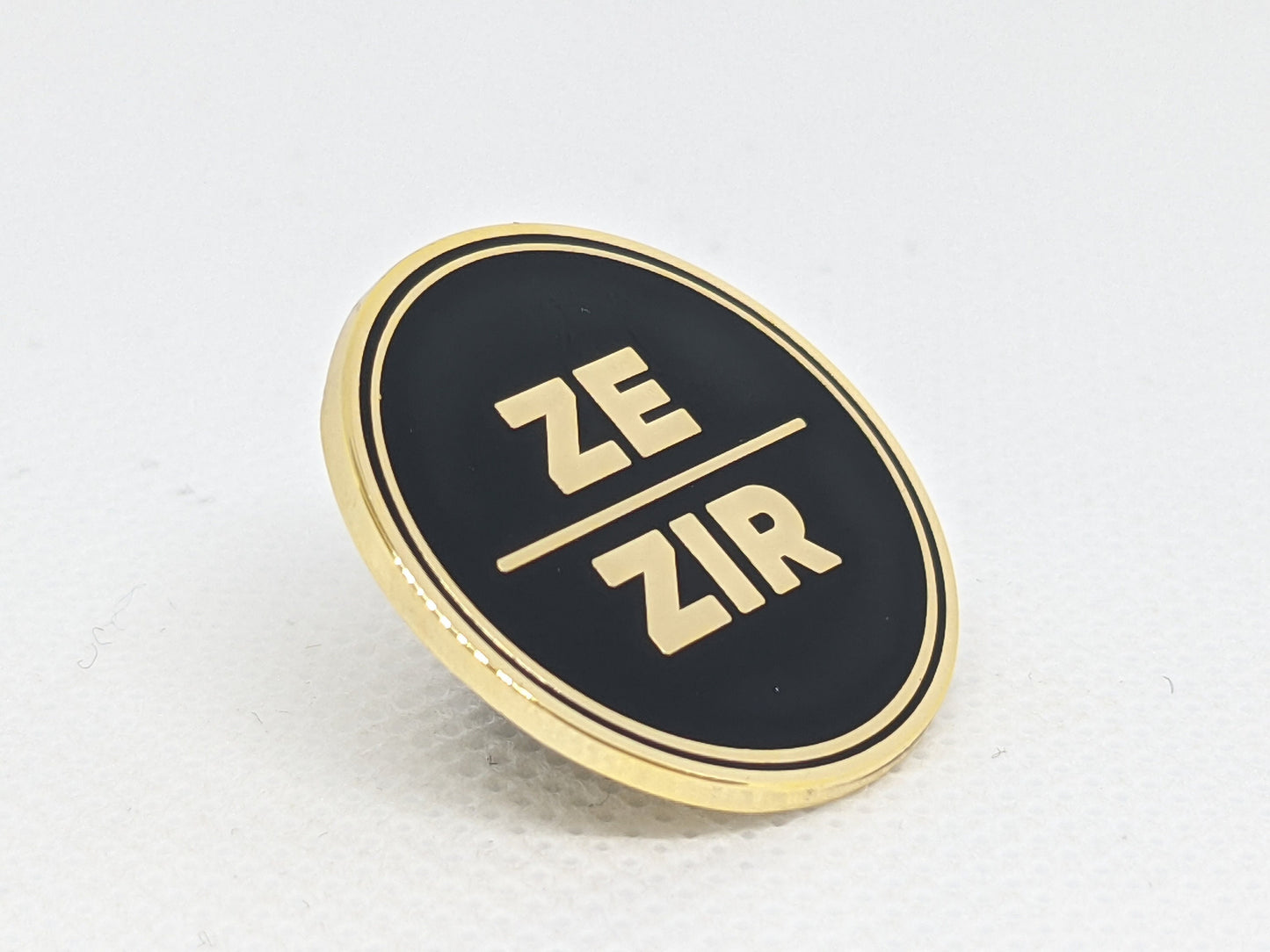 Ze Zir Pronoun Pin Silver or Gold 1-inch Round Hard Enamel | Nonbinary Genderfluid Genderqueer Pronoun Badge Neopronoun
